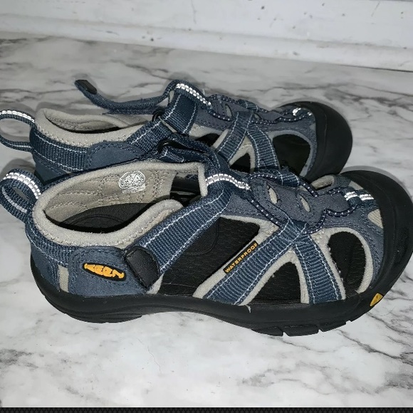 newport h2 waterproof sandal